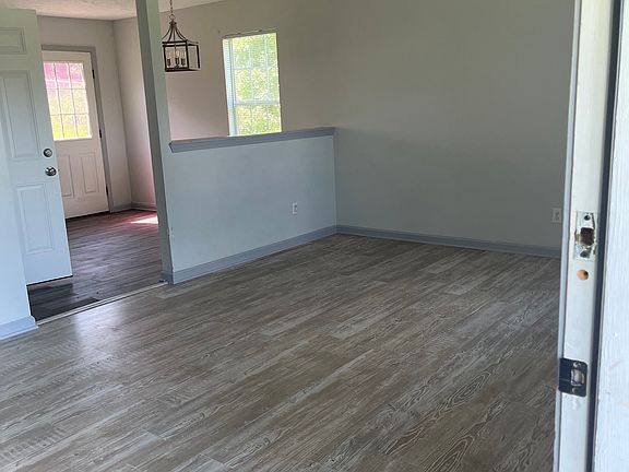 2nd image of 104 Limestone Ln
