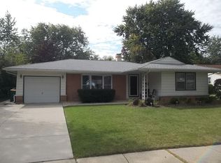 528 Charing Cross Rd, Elk Grove Village, IL 60007