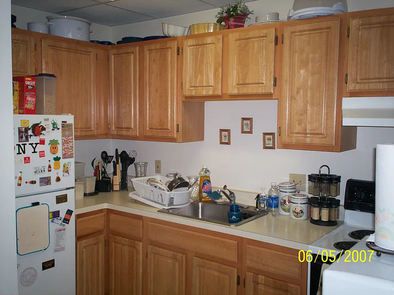 1545 Mount Hope Ave — Photo 1