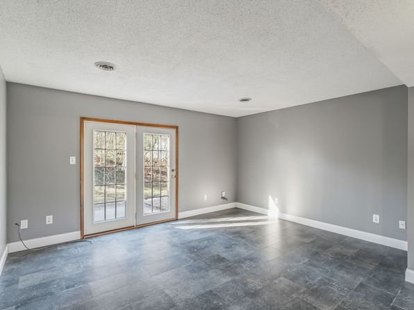 354 Indian Hills Cir #5