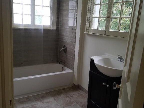 4th image of 10 Stanley Dr APT 7