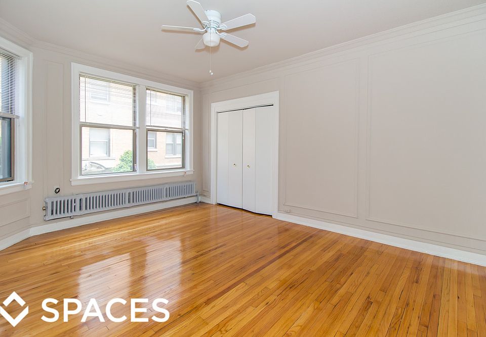 1st image of 1371 W Estes Ave APT 1F