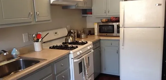 Eat in kitchen