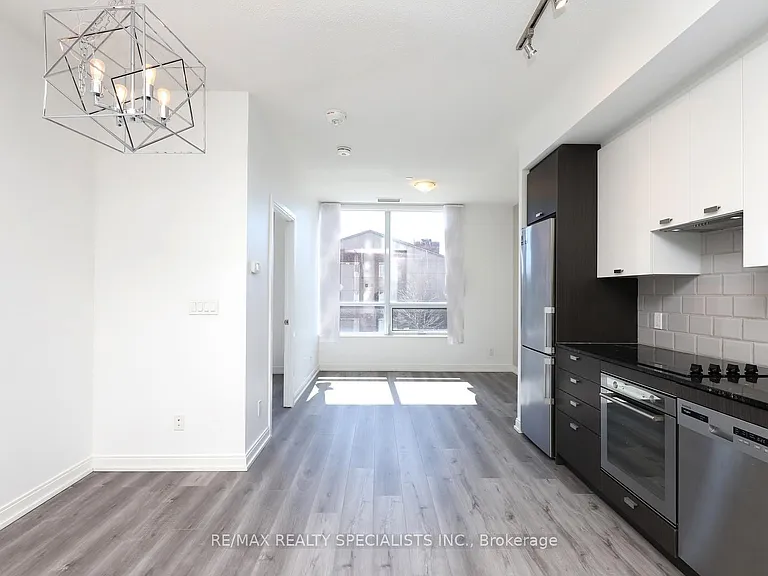 275 Village Green Sq #216 — Photo 14