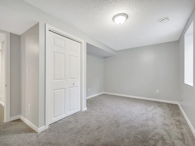 1210 Carriage Hills Dr S — Photo 10
