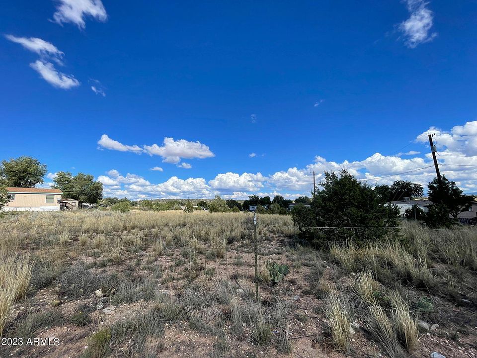 2nd image of 360 E ALDER Lane #319