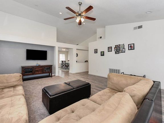 5th image of 5611 Terrace Dr