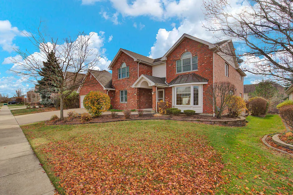 10441 Emerald Ave photo 1