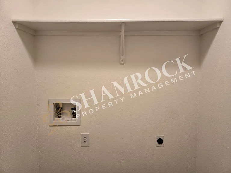 1024 Parkview Cir — Photo 8