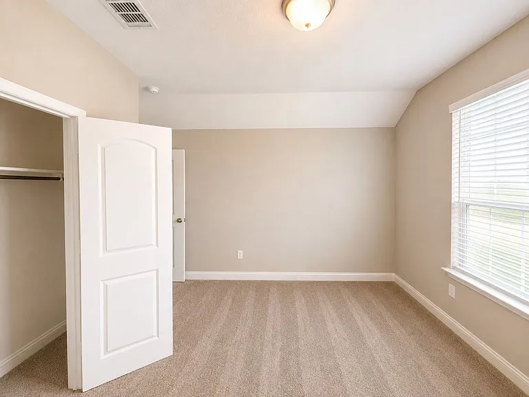 2816 Redbud Ln — Photo 20