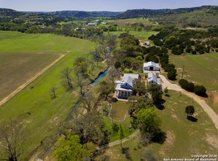 900 Lane Valley Rd, Comfort, TX 78013