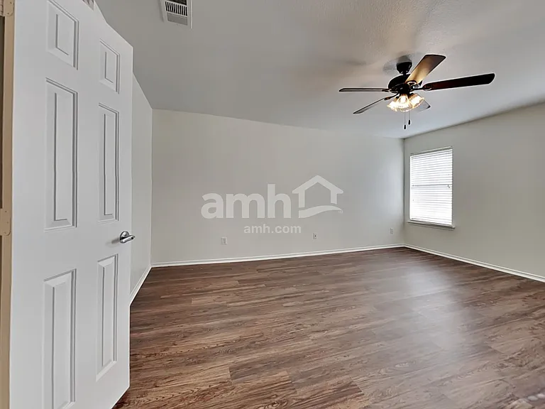 6732 Friendsway Dr — Photo 8