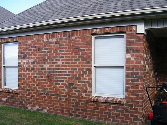 3rd image of 405 Rock Ledge Ct