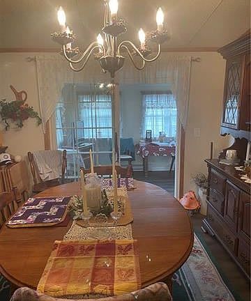 5th image of 17 Woodsbluff Ct E