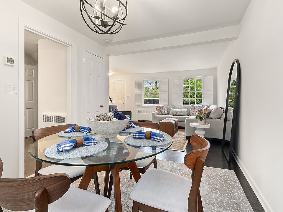 Dining Area, open to Living Room