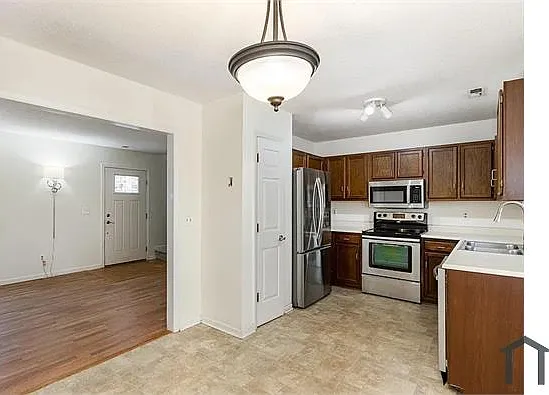 117 London Plain Ct — Photo 4