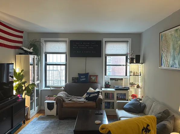 350 East 54th Street 5J image 2 of 7
