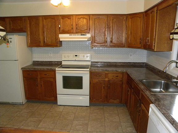 2nd image of 29 Nostrand Dr