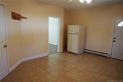 3rd image of 44 Oak Ave Floor 1