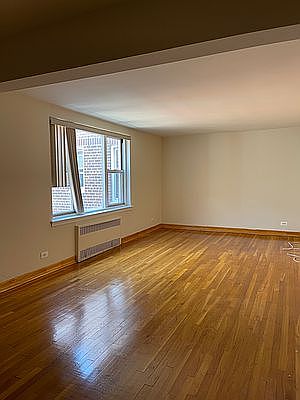 3rd image of 3206 Fairfield Ave APT 5D