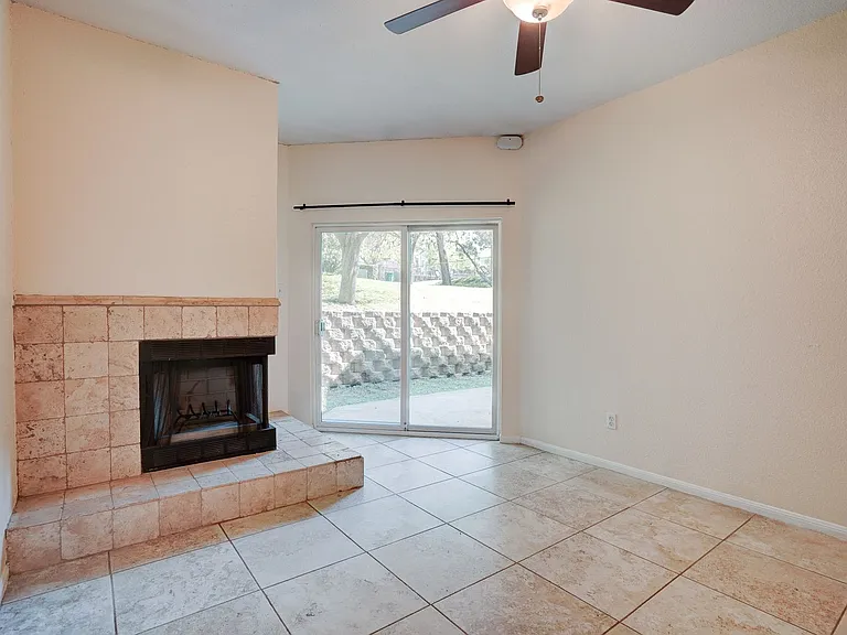 2450 Wickersham Ln #1303 — Photo 6