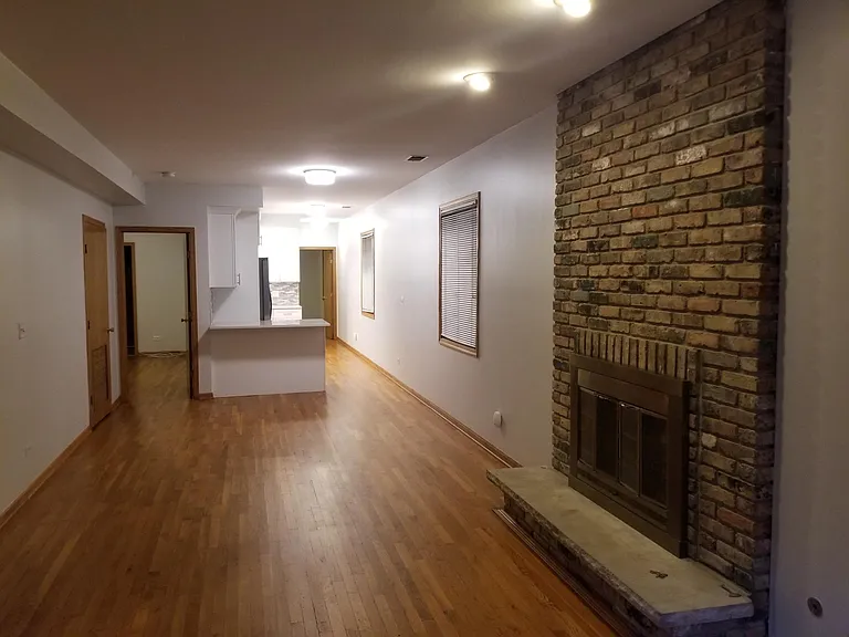 1210 W Henderson St #1 — Photo 7