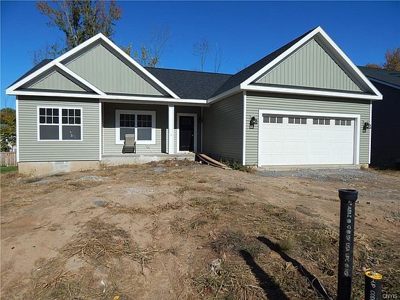 3rd image of 8212 Venetian Dr