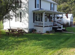 82 Roberson Dr, Franklin, WV 26807