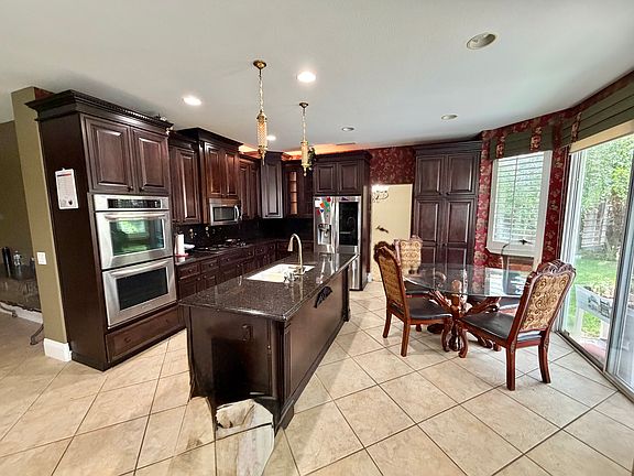 3rd image of 26324 Beecher Ln
