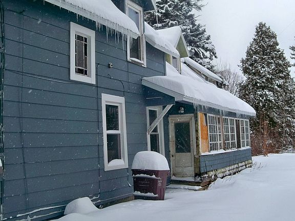 4th image of 90 Academy St