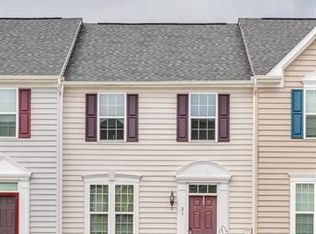 21 Norwood Dr, Falling Waters, WV 25419