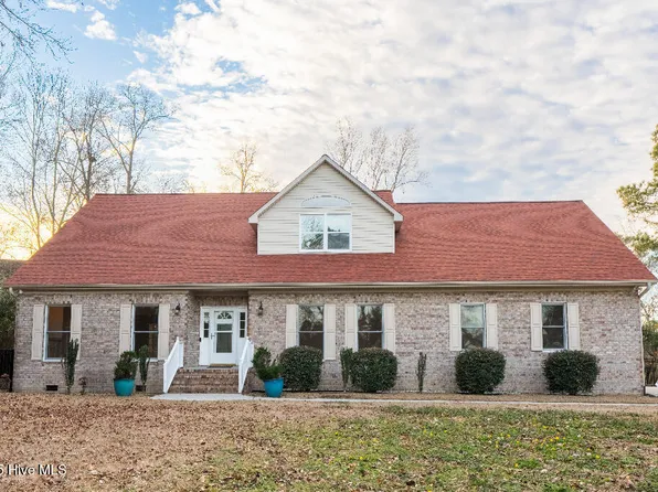 800 Willbrook Circle, Sneads Ferry, NC 28460