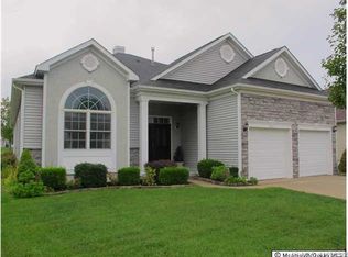 8 Sea Girt Ln, Waretown, NJ 08758