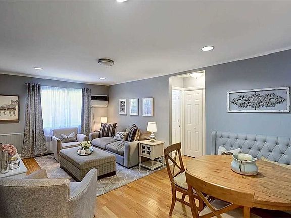 4th image of 78-21 Cloverdale Blvd #L