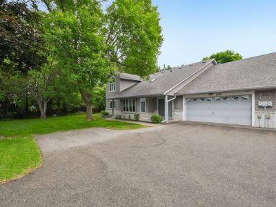 2513 Sumac Rdg, White Bear Lake, MN, 55110