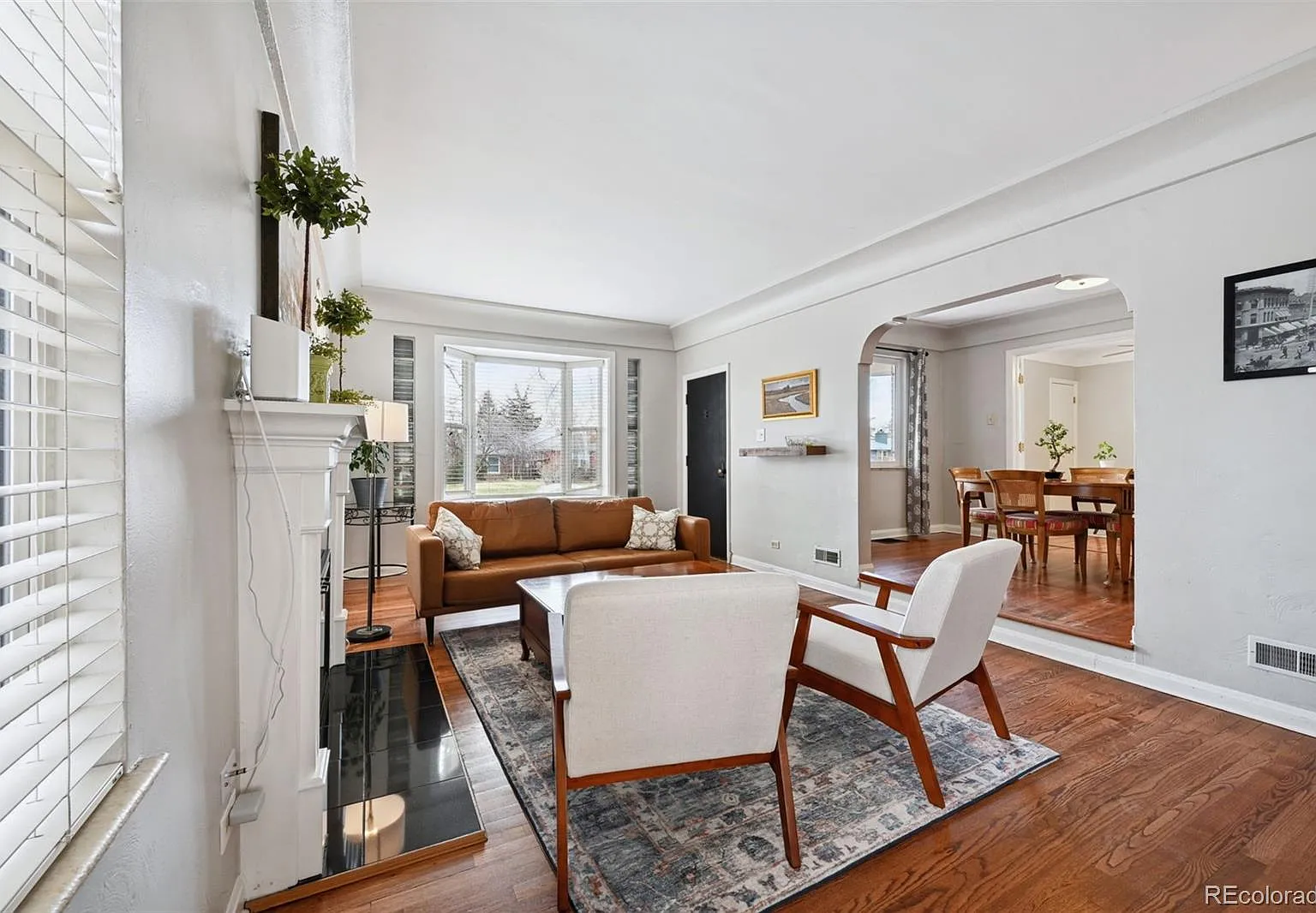 3 bed, 2.0 bath, 1894 sqft, $3,393 — Photo 3