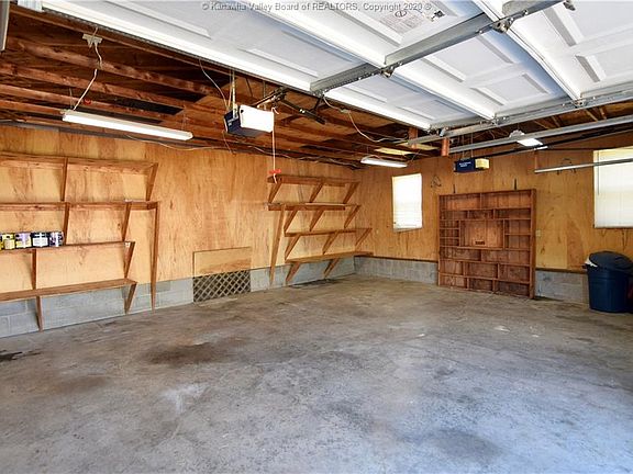 3rd image of 114 Dandelion Dr