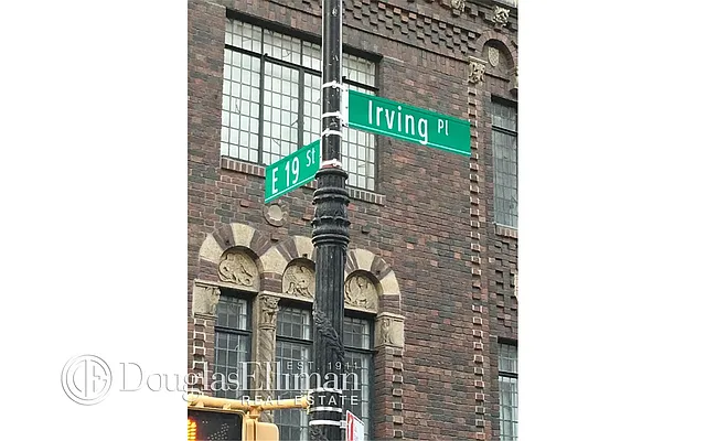 Sold by Douglas Elliman | media 18