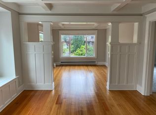 426 N 61st St APT A, Seattle, WA 98103