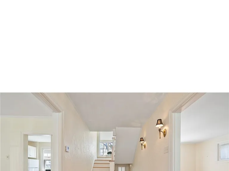 4208 Parkman Ave — Photo 2