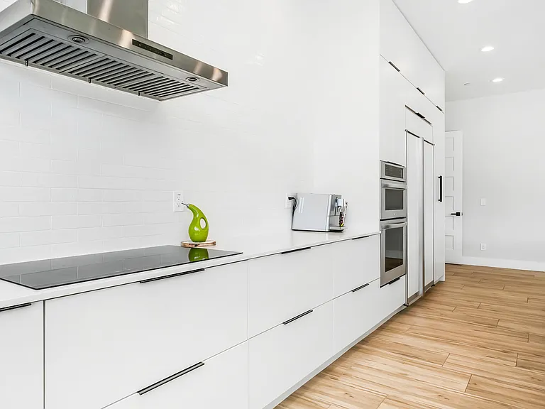 7417 E Paradise Dr — Photo 13