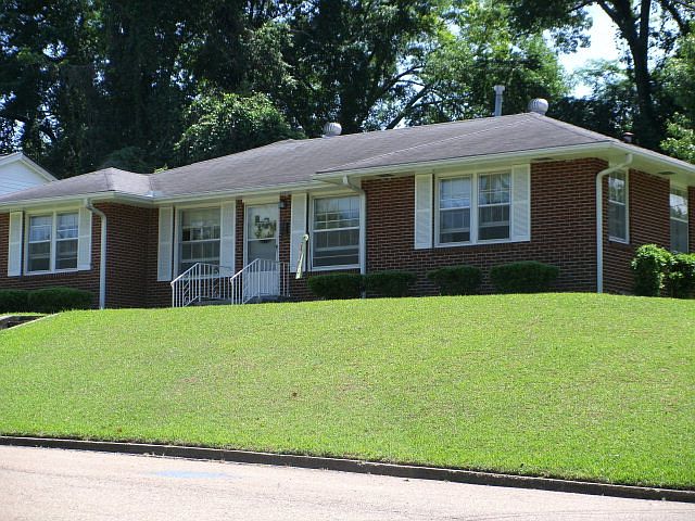 1st image of 1834 Skipland Pl