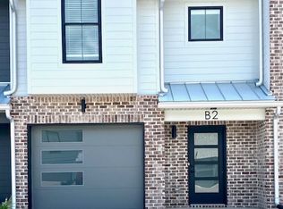 725 Hornbuckle Rd #B2, Clarksville, TN 37043