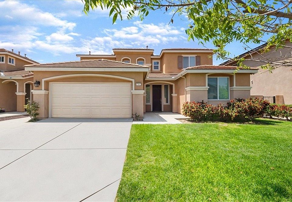 1st image of 17952 Passionflower Ln