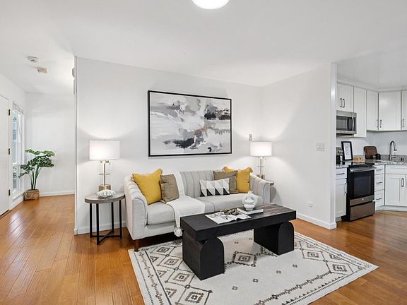 5th image of 255 S Rengstorff Ave APT 161
