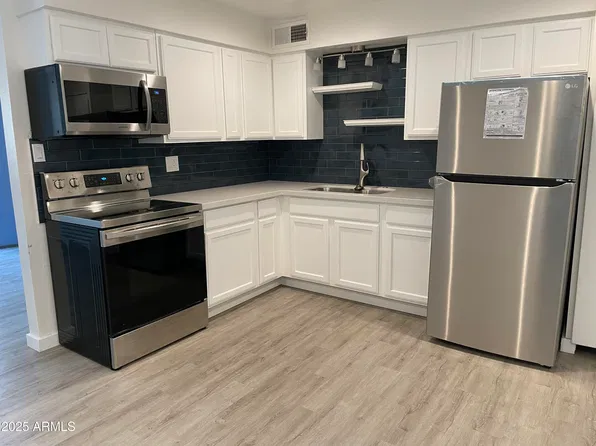 3232 N 66TH Street, Scottsdale, AZ 85251