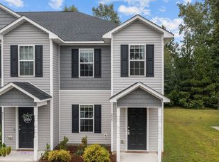 235 E Murrow Ln, Jacksonville, NC 28546