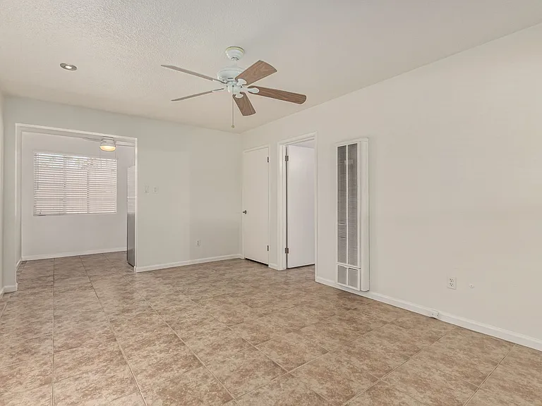 3540 E Montecito Ave — Photo 12