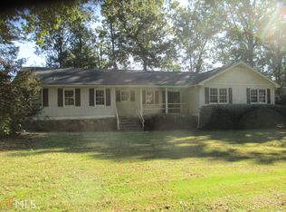 4595 Forest Green Dr, Sugar Hill, GA 30518