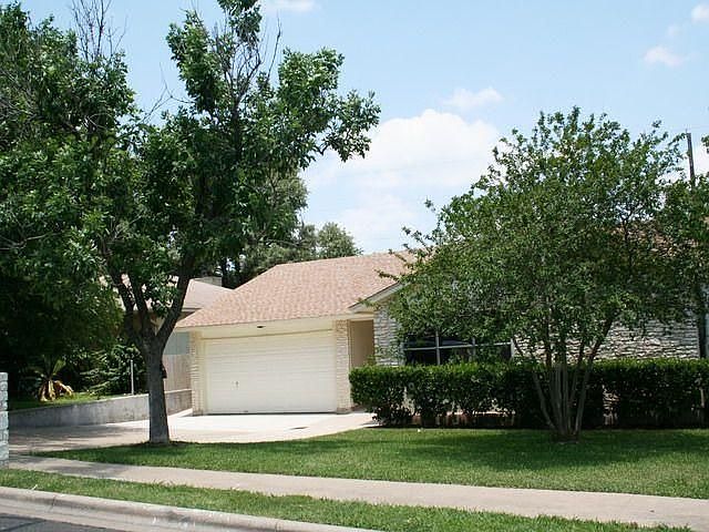 2nd image of 7308 Gaines Mill Ln